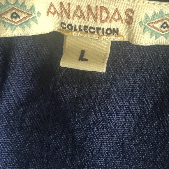 Embroidered Top NWOT Boho Coin Detail Navy Blue Size L Beautiful Fabric Feminine - Picture 8 of 9